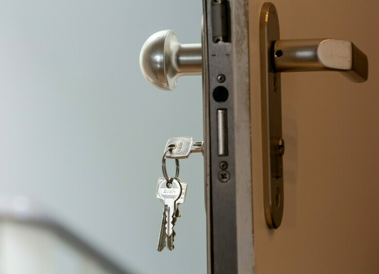 Изображение Что делать, если заедает дверной замок