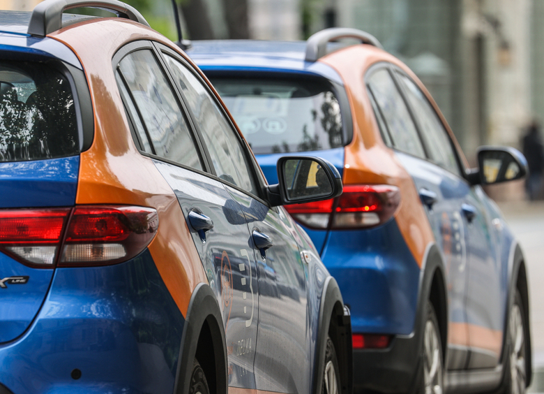 Стало известно, когда россияне чаще всего пользовались каршерингом