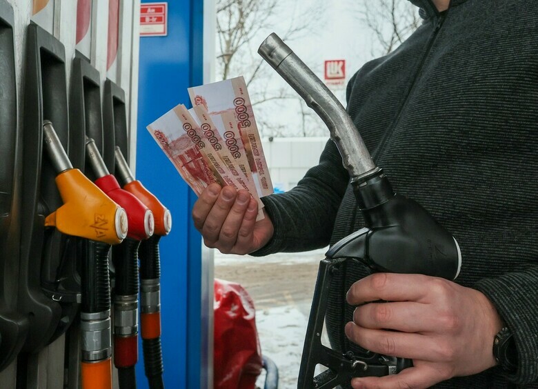 Изображение В Подмосковье могут запретить продажу топлива несовершеннолетним