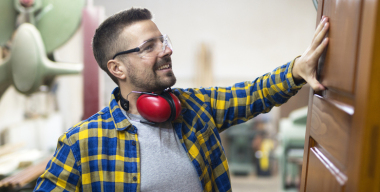 Как отрегулировать двери шкафа-купе, чтобы не сломать его навсегда