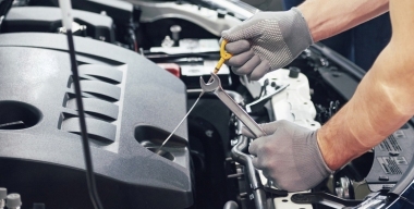 Не испортить лето: почему в апреле машину с большим пробегом надо гнать в автосервис