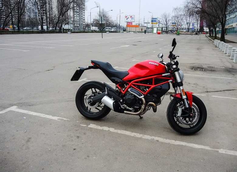 Изображение В Находке мотоциклист сорвался в обрыв и погиб