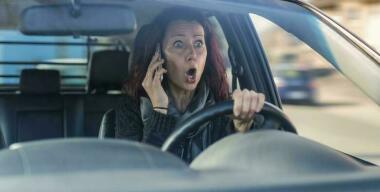 Автомобилистка получила четыре штрафа за черное пальто