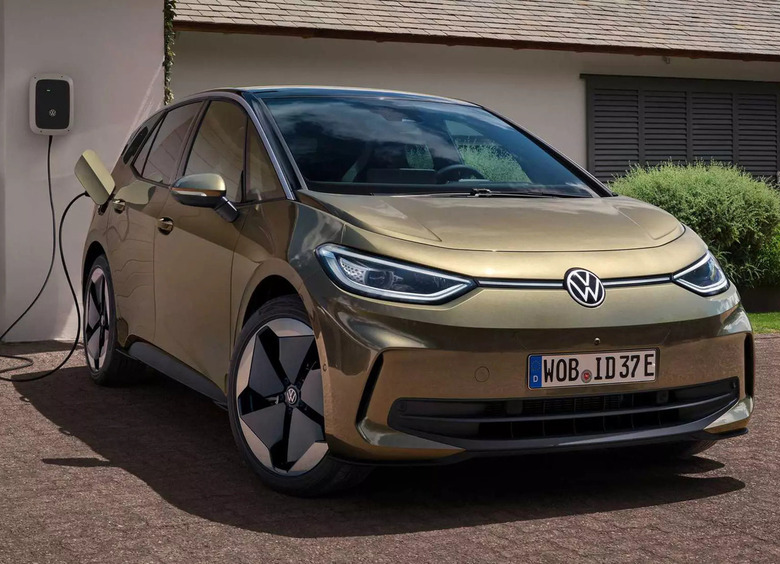 Из-за риска возгорания Volkswagen отзовет 100 000 электрокаров по всему миру