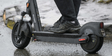 Ростовчанин на электросамокате сбил 10-летнего мальчика и скрылся