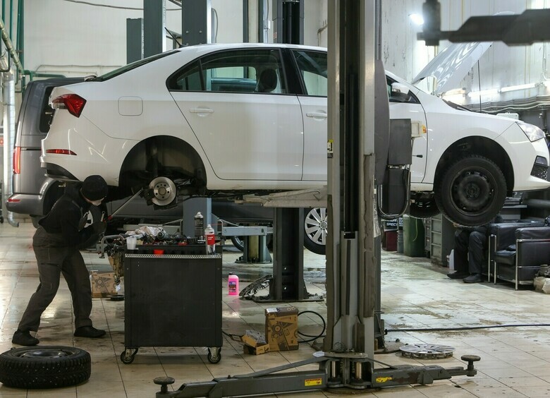 Переобуть машину — «обуть» водителя: как автовладельцев «разводят» на шиномонтаже