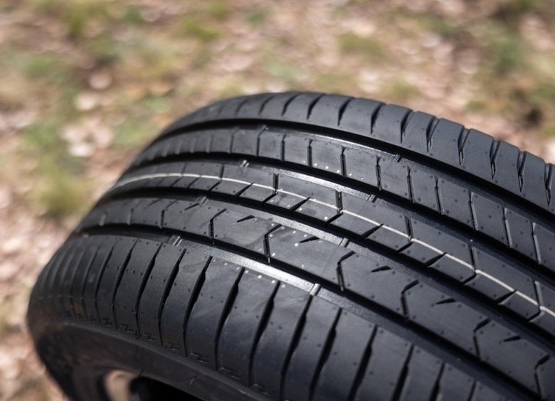 Летние каникулы: как подготовить зимние шины к сезонному хранению