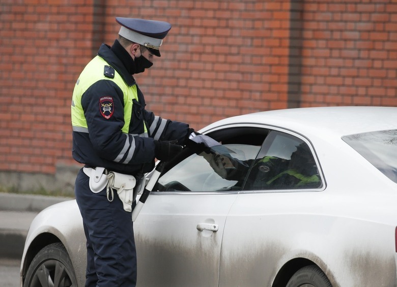 Изображение В Красноярском крае водитель с просроченными правами накопил 144 неоплаченных штрафа