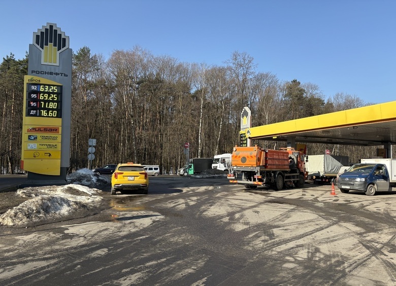 Изображение Бензиновая тревога: стоит ли паниковать российским автовладельцам