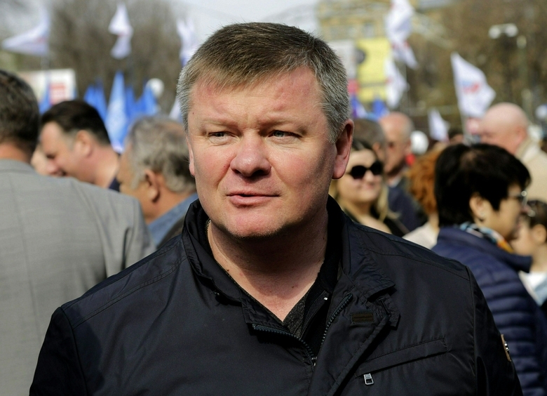 Изображение Саратовский вице-губернатор устроил ночное ДТП и оказался в реанимации