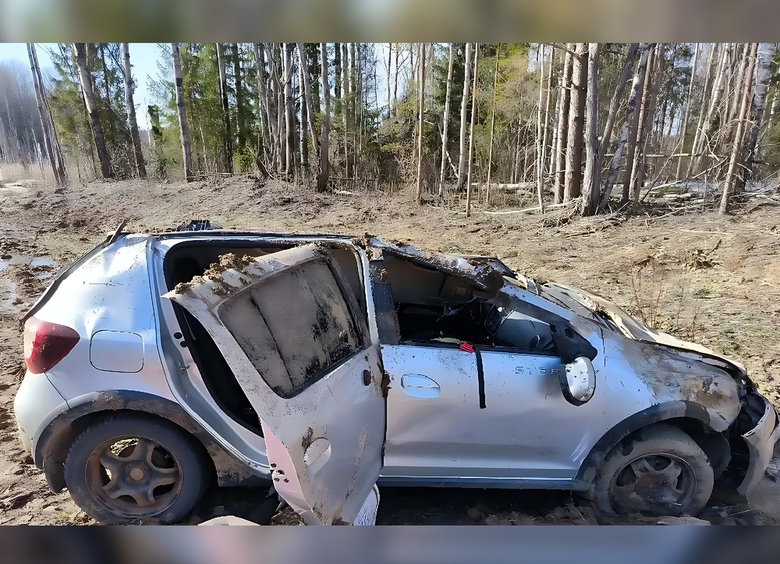 Изображение В ДТП под Вологдой погибла пассажирка, трое детей в автокреслах выжили