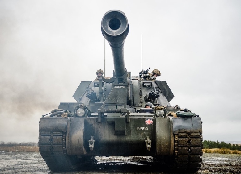 Гулкое эхо 90-х: на Украине взрывают последние бандеровские самоходки AS-90