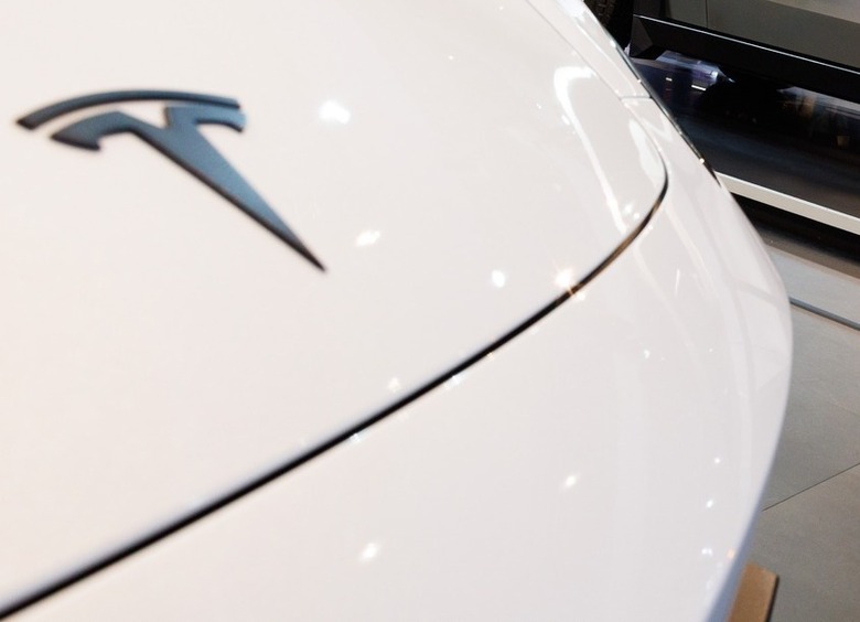 Изображение 14-летнего «мажора» на Tesla задержали в Астане