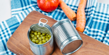 Как открыть консервную банку, если открывашка сломалась