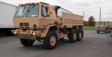 Oshkosh FMTV M1083 на Украине буксировал, буксировал, да недовыбуксировал