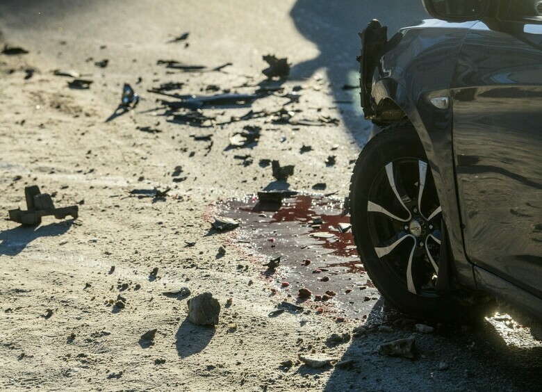 Изображение В Иркутской области авто вылетело с дороги и перевернулась