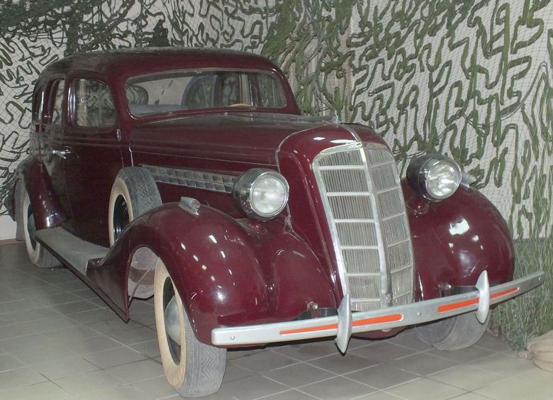 Изображение В Новосибирске за 160 млн рублей продают советский кабриолет