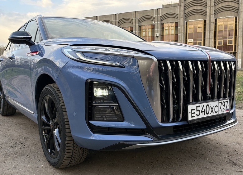 Странности перевода: длительный тест-драйв кроссовера Hongqi HS3