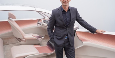 «Премиум — это образ мышления»: интервью с дизайнером Changan Клаусом Зисиорой