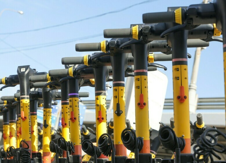 Война на тротуарах: проблемы электросамокатов намного глубже, чем принято думать