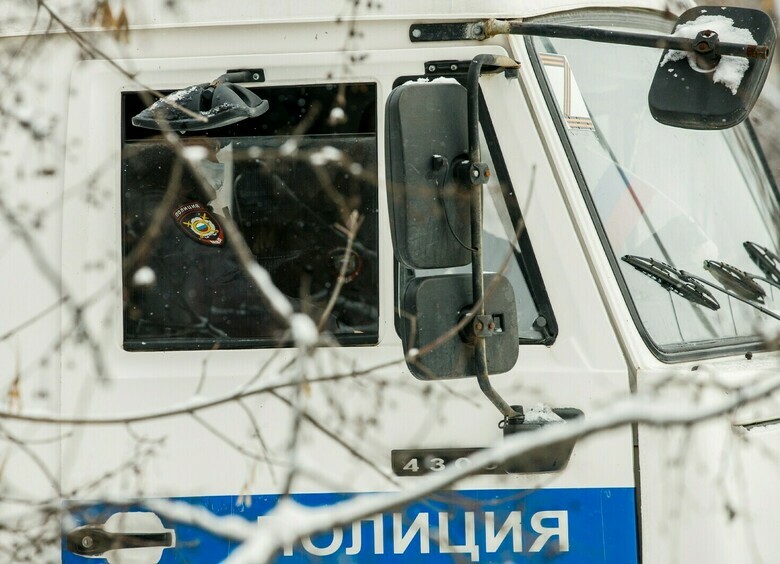 Изображение Жительница Ставрополья «избила» чужую машину палками и получила уголовное дело