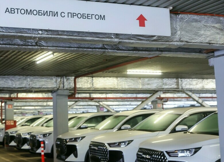 Изображение Поставки подержанных машин из Китая в Россию взлетели на 145%