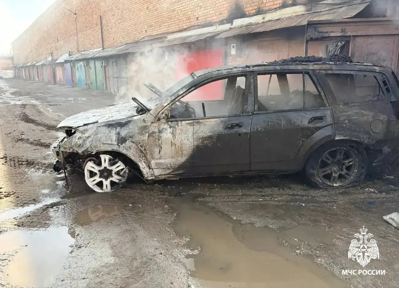 Изображение Мужчина ремонтировал пороги своей машины и случайно ее сжёг вместе с гаражом