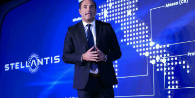 Чтобы выжить: почему европейские автозаводы вынуждены заселять к себе китайцев