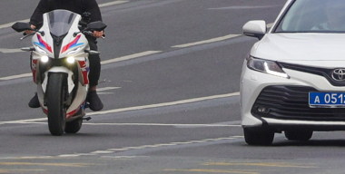 Мотоциклист без «прав» спровоцировал погоню ГАИ, но всё равно попался