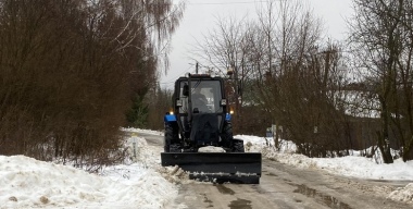 В Татарстане легковушка врезалась в трактор и съехала в кювет: четверо погибших