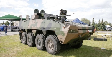 Росомаха страшная: хохлы похвастались новеньким БТР из Польши