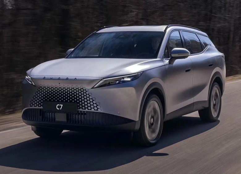 Omoda предложит россиянам более мощную версию кроссовера С7