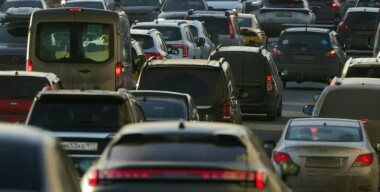 Автомобилистов Москвы предупредили о пробках из-за начала дачного сезона