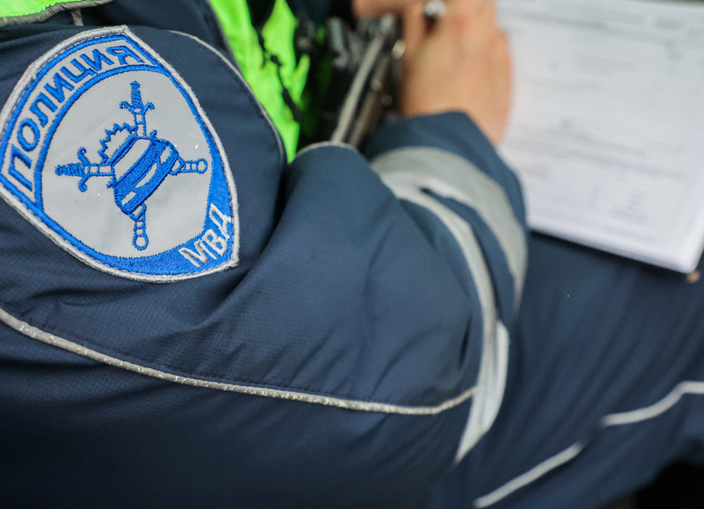 Изображение Автоледи из Хакасии ездила, нарушая ПДД — штрафы шли в никуда