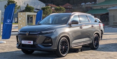 В России стартовали продажи «семейного» кроссовера Changan CS75 Pro