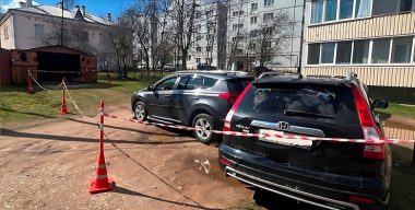 Автомобиль выкатился из гаража и насмерть сбил 68-летнего мужчину