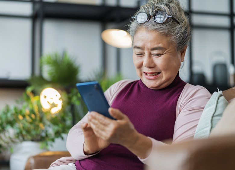 Изображение Погибший в ДТП китаец регулярно выходит «на связь» со своей пожилой мамой