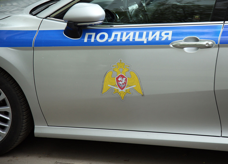 Изображение Девушка с монтировкой ответила таксисту за поцарапанный Jetour