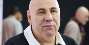 Иосиф Пригожин пожаловался на свой новенький кроссовер Zeekr 9X