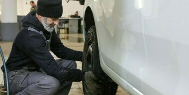 В РФ призвали ввести налоговый вычет на ремонт авто для работающих пенсионеров