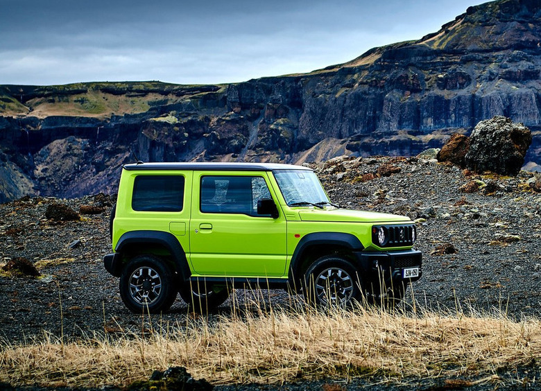 Микрофаворит: эксперт объяснил многократный рост популярности Suzuki Jimny в России
