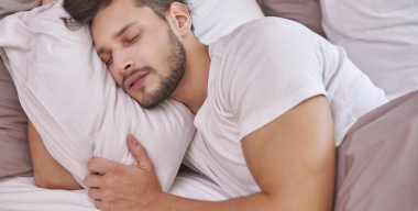 Сон чемпиона: как мужчине спать по 6 часов и высыпаться