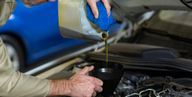 Эксперт Бахарев подсказал, какое масло лучше заливать в контрактный двигатель