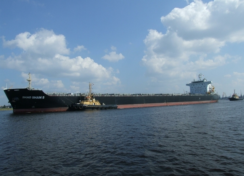 Перекрытый Ормуз: американцы ударили по мировому автопрому