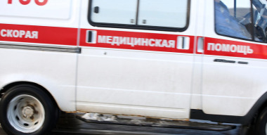 Водитель погиб при обгоне в Свердловской области, врезавшись в опору