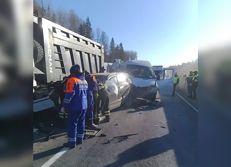 Изображение В Ленобласти произошло массовое ДТП с девятью пострадавшими
