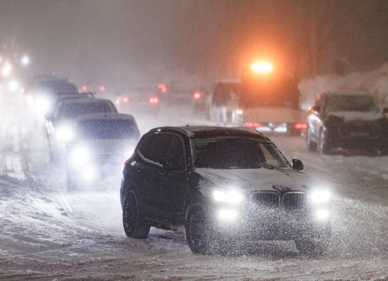 Изображение Сотни людей оказались в снежной ловушке на трассе Чита — Забайкальск