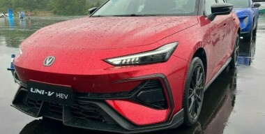 Обновленный лифтбэк Changan Uni-V приедет в Россию в мае