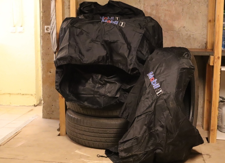 Чехлы для шин: забота или аккуратно упакованный «развод» автовладельца