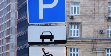 В Госдуме призвали ужесточить контроль за парковками для инвалидов
